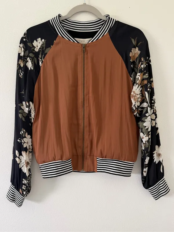 Anthropologie Saltwater Luxe Los Angeles Floral Silky Bomber size small - Image 2