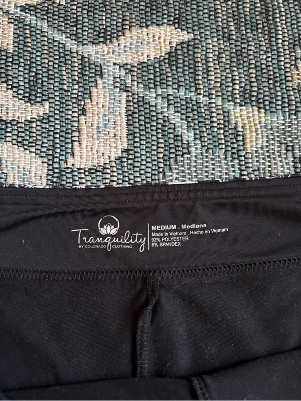 Tranquility Black & White Floral Print Active Women's Skort Size M - Image 4