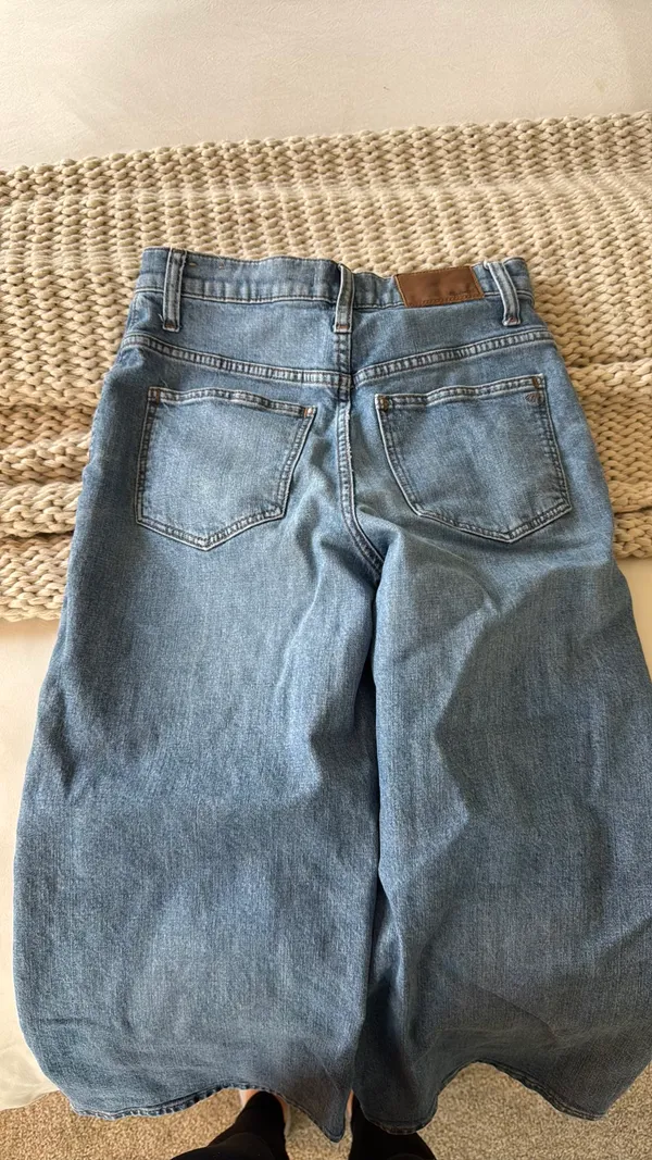 Madewell Medium Wash Jeans - Image 7