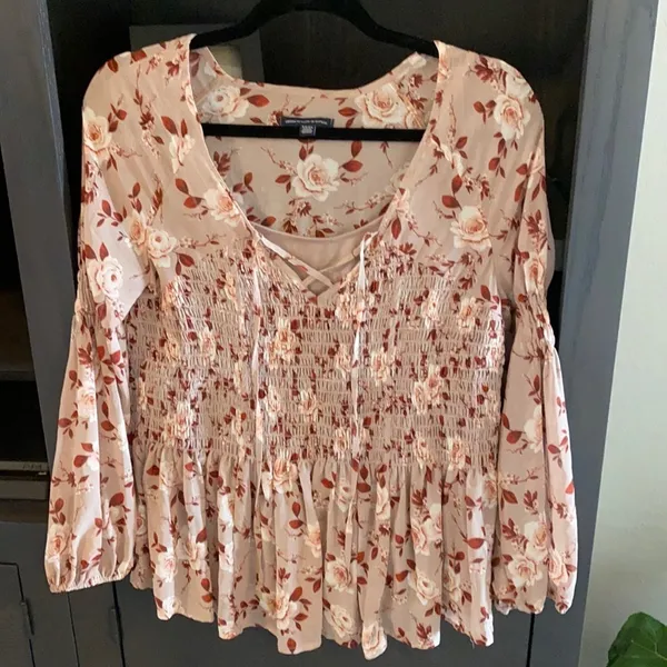 AMERICAN EAGLE Smocked Tan Floral Boho Tiered Peasant Top Size Small - Image 7