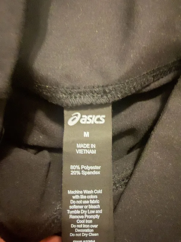 ASICS leggings in a large  - Image 3