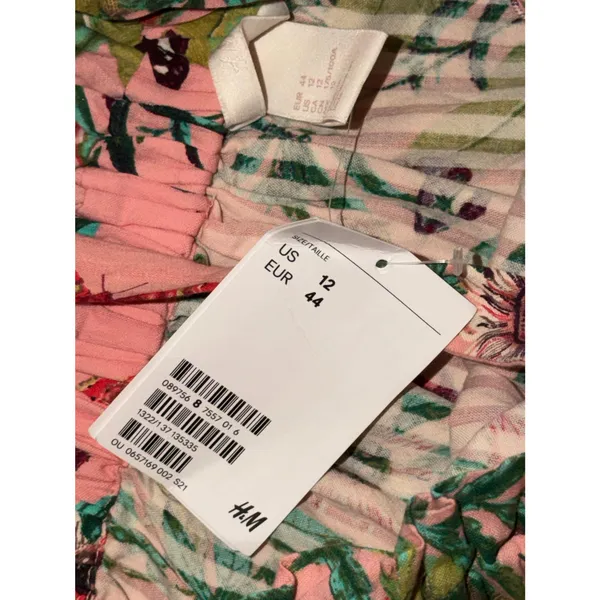 H&M Smocked-bodice strappy dress in a pink/floral or tropical pattern 12 New - Image 5