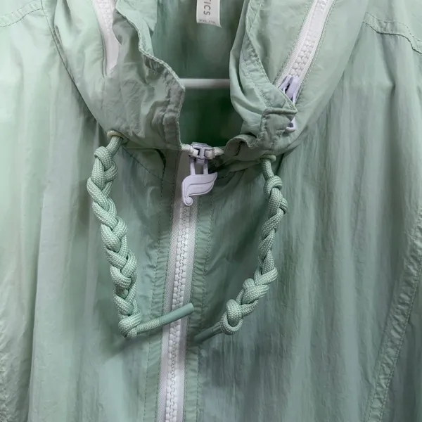 Fabletics mint green lightweight full zip pocket hooded windbreaker jacket XXL‎ - Image 4