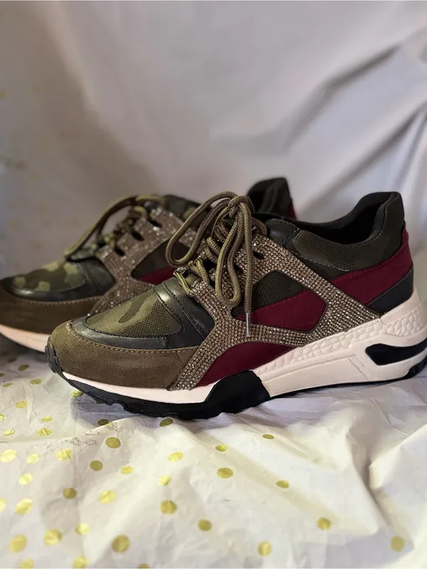Steve Madden Olive Camo & Burgundy Crystal-Trim Sneaker - Image 3