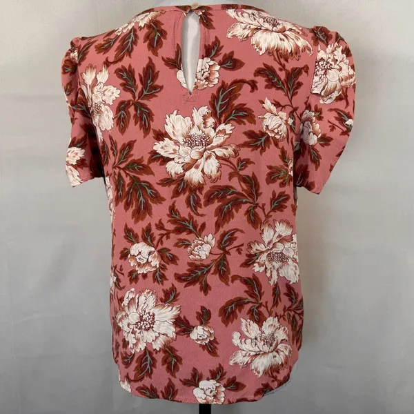 Loft Blouse Sz S Pink Rayon Floral Print Round neckline Ruched Short Sleeve - Image 3