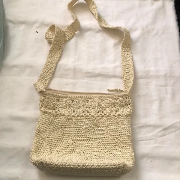 90s Carlo D’Santi Cream Beige crochet tote crossbody messenger hobo bag purse #boho #indie #festival #bohemian #vintage Measurement ent in pics - Image 5