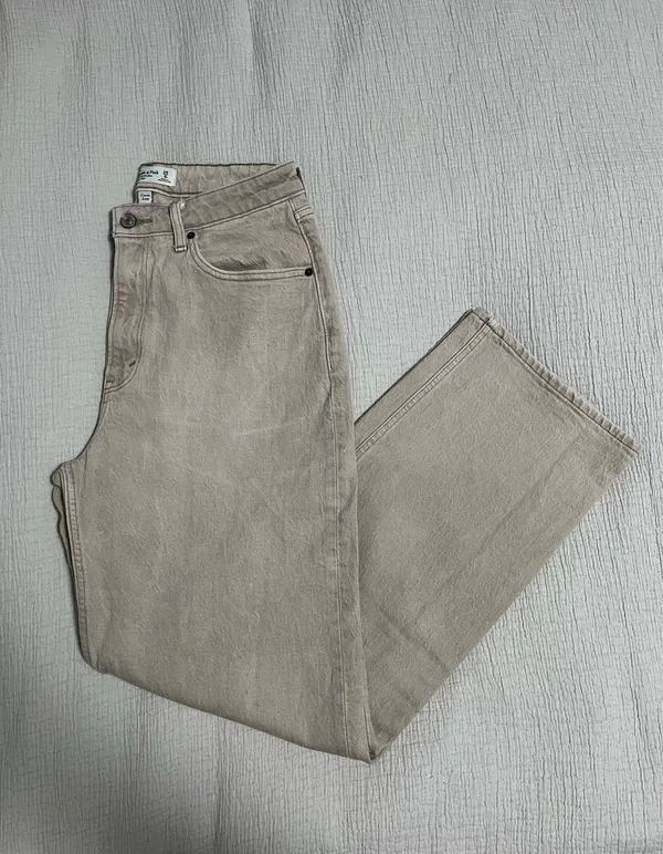 Abercrombie Curve Love High Rise 90s Relaxed Jean - Image 3