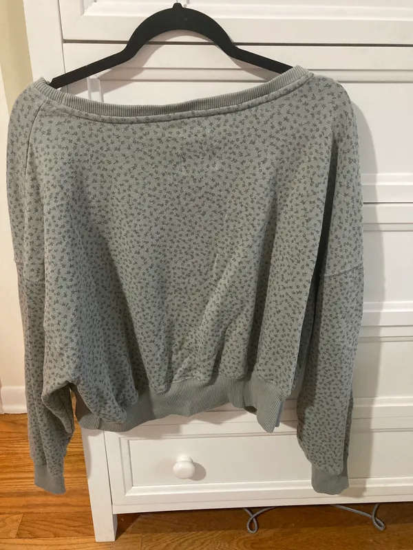American Eagle Outfitters Sweatshirt - Image 2