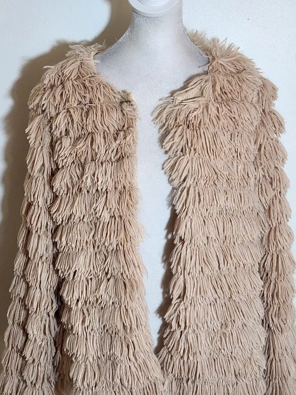 Beige Faux Fur Shaggy Boho Jacket Size Medium - Image 2