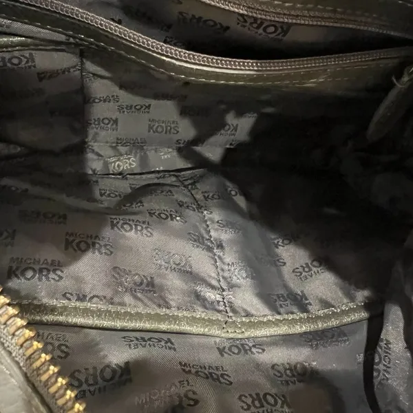 Michael Kors Gray Leather Purse - Image 8