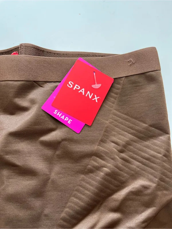 Spanx Shape Invisible GirlShort Shapewear Shorts Brown Size XS NEW NWT - Image 5