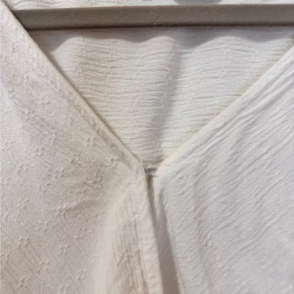 American Eagle Outfitters White Wrap Blouse size M - Image 3