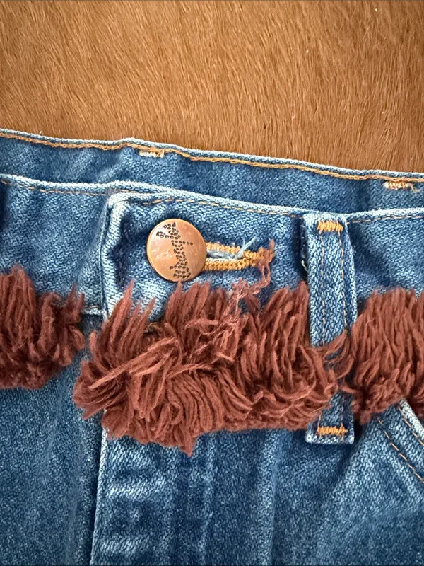 Reworked Vintage Wrangler Denim Shorts Size 27 Embroidered Sunflowers Fringe - Image 6
