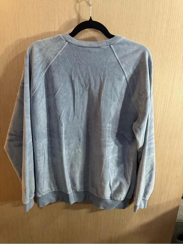 Women’s Levi's Vintage Sky Blue V-Neck Velour Sweatshirt Size Large - Image 3