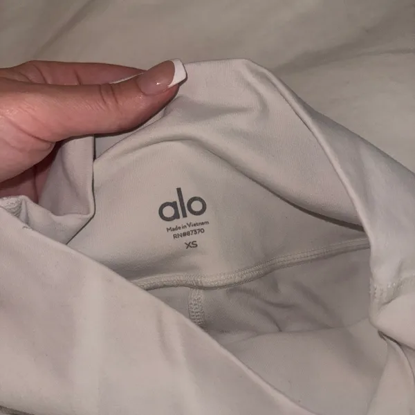 Alo Yoga Leggings  - Image 2