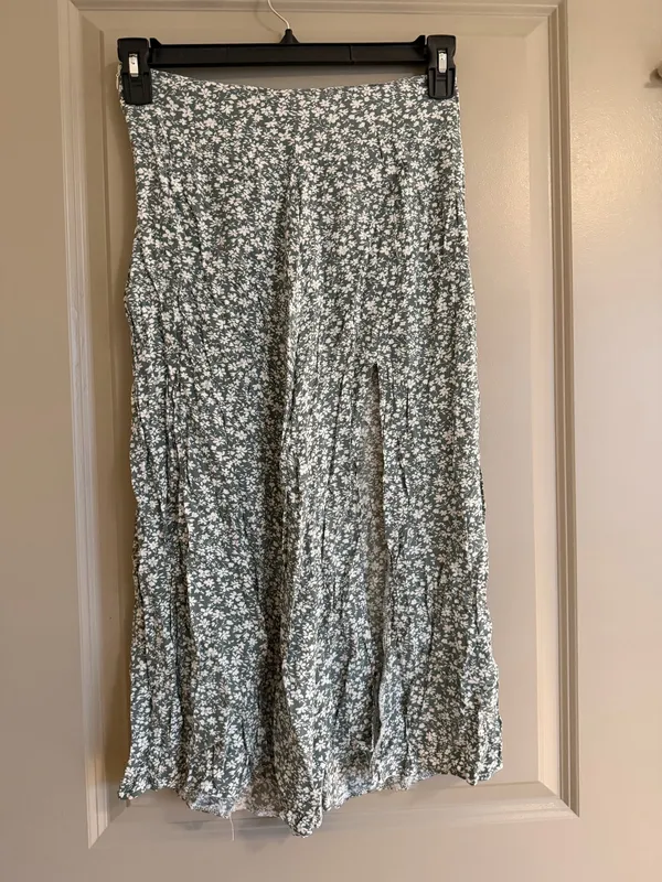 SheIn Floral midi skirt - Image 2