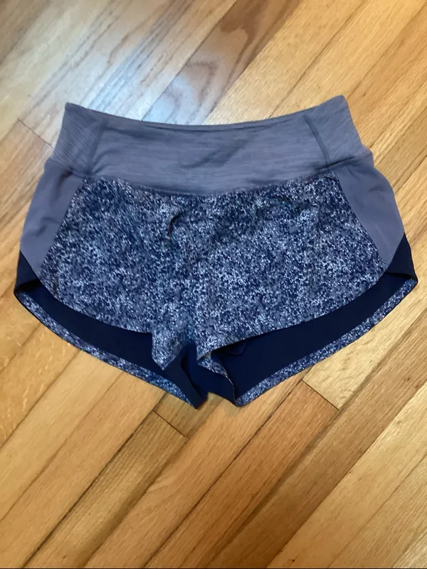 Outdoor Voices Hudson 2.5" Short size small - Image 2