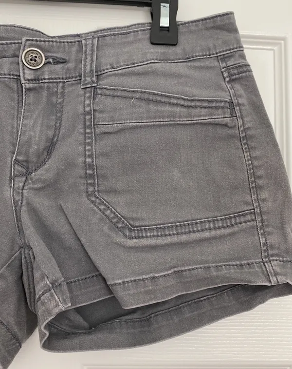 Unionbay Gray Shorts - Image 2