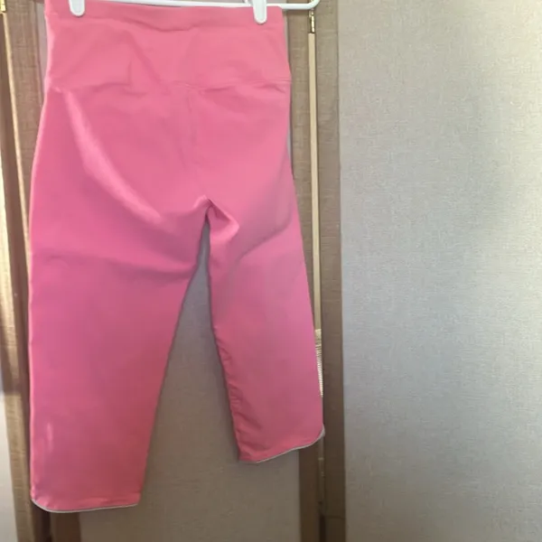 FINAL MARKDOWN Head Golf Pink capris 4 - Image 8