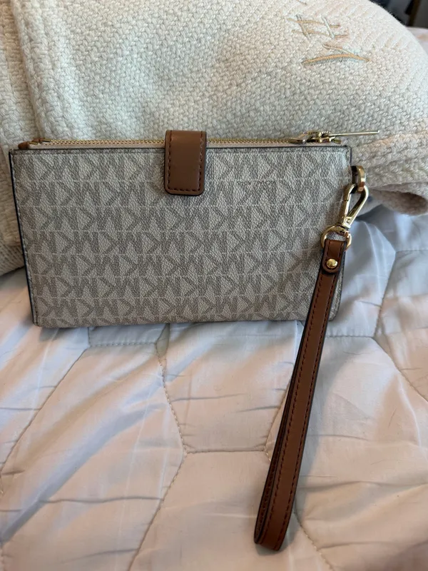 Michael Kors Wallet Wristlet Leather Brown - Image 2