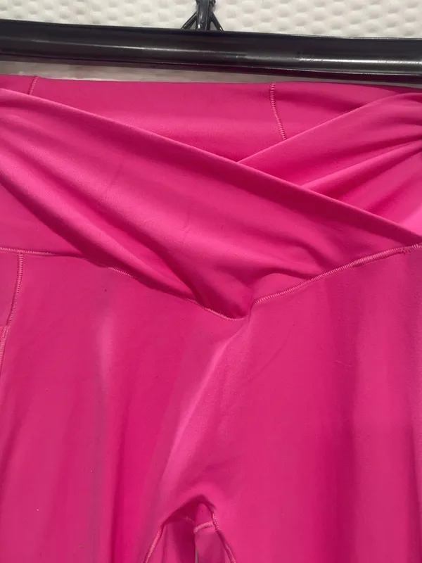 Halara Women’s Small Hot Pink Crossover High Waist 7/8 Pocket Leggings NWOT New - Image 2