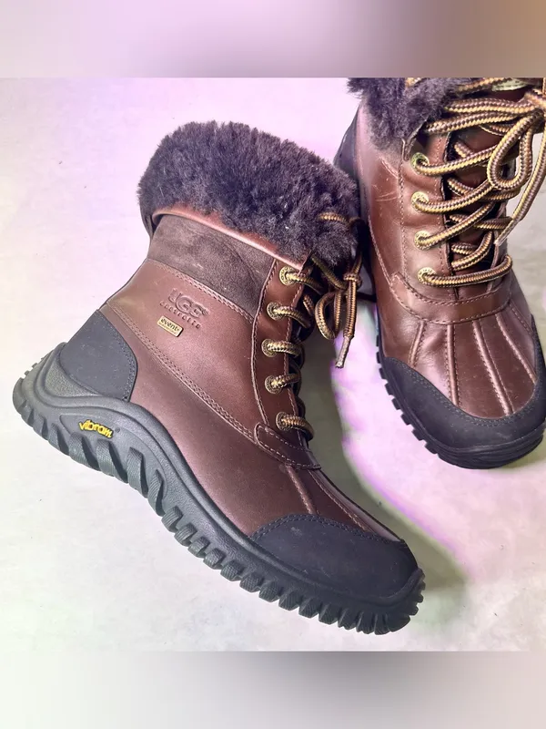 UGG Brown and Black Shearling-Lined Lace-Up Winter Boot - Image 8
