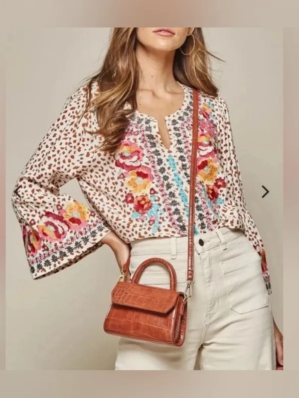 Savanna Jane Boho floral embroidered flare sleeve top size 1X - Image 2