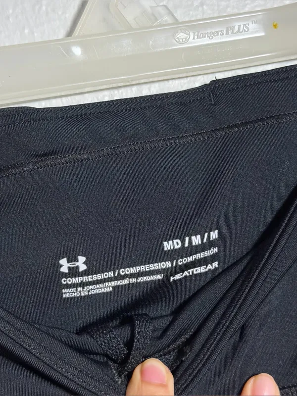 Under Armour‎ Women Yoga Capri Black Compression Athletic Leggings size M - Image 4