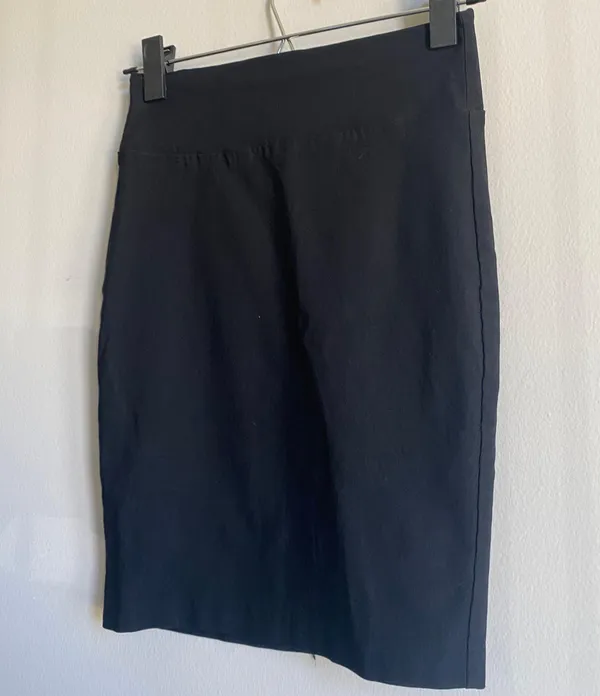 Iz Byer Black Pencil Skirt - Image 4