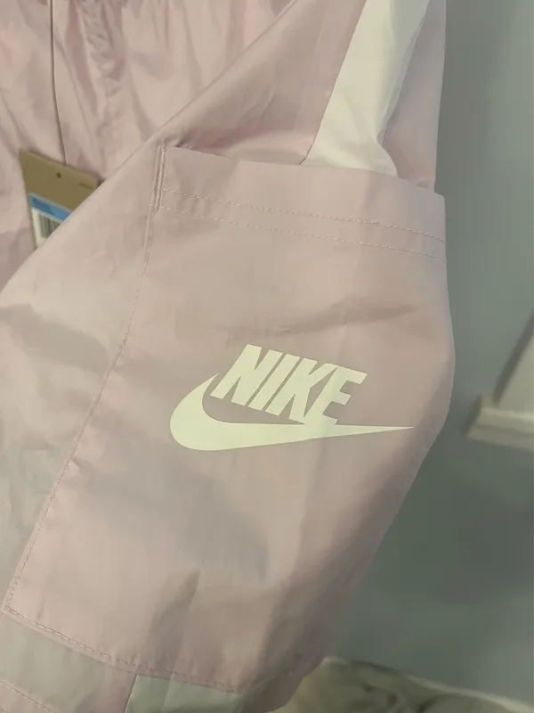 Nike Standard Fit Shorts - Image 4