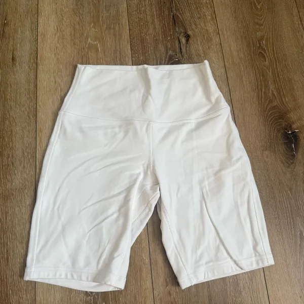 Lululemon align high rise shorts  - Image 4