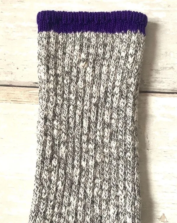 Urban Outfitters Women’s Scrunch Crew Socks Gray Knit & Purple OS Adult NEW - Image 3