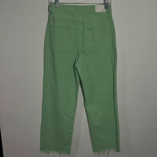 NWT Zara High Rise Straight Jeans Mint‎ Green Raw Hem Size 4 Minimalist Casual - Image 5