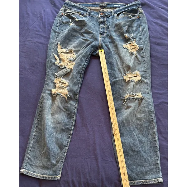 Judy Blue Los Angeles Boyfriend Fit Distressed Ripped Jeans Medium Wash 18W - Image 15
