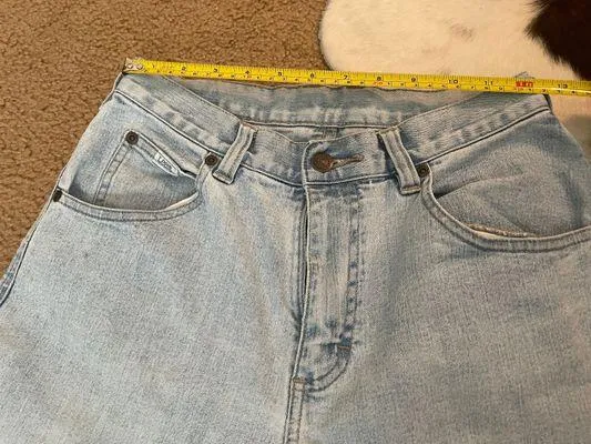 Lee Vintage Cropped Mom Jeans - Image 2