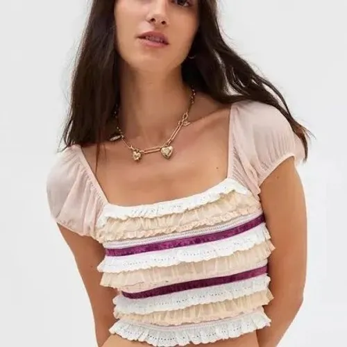 Kimchi Blue Urban Outfitters‎ Liliana Pink Ruffle Eyelet Velvet Crop Top Medium - Image 6