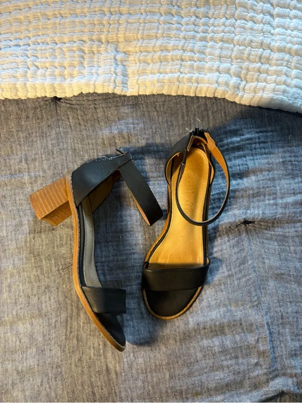 MI.IM black wedge ankle - Image 2