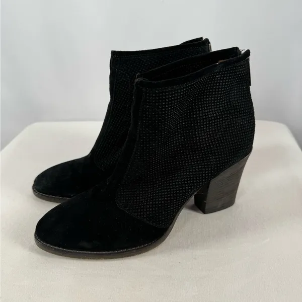 Aquatalia Perforated Suede Bootie in Black Size 8.5‎ - Image 6