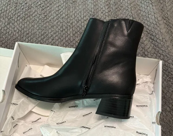 Sonoma Black Boots - Image 3
