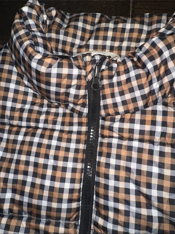 Time and Tru Plaid Puffer Jacket in Brown & Black size large - Image 4