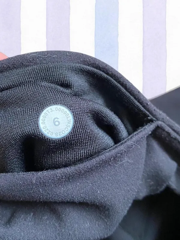 Lululemon Black High-Rise Joggers size 6 - Image 3