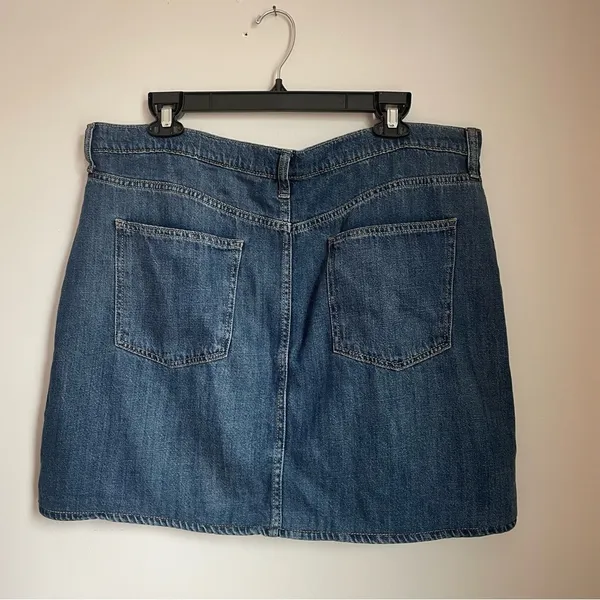 Classic GAP Y2K Denim Mini Skirt Waist‎ Size 34 - Image 5