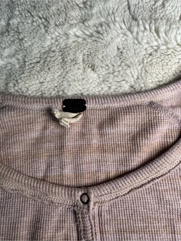 We The Free Mauve Ruffle Henley Top Size M - Image 3