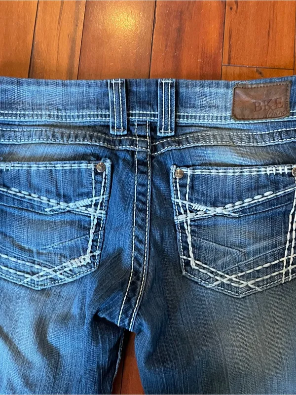 BKE Stella Low-Rise Cropped Jeans Women's 27 Blue Dark Wash Denim Stretch 90's - Image 5