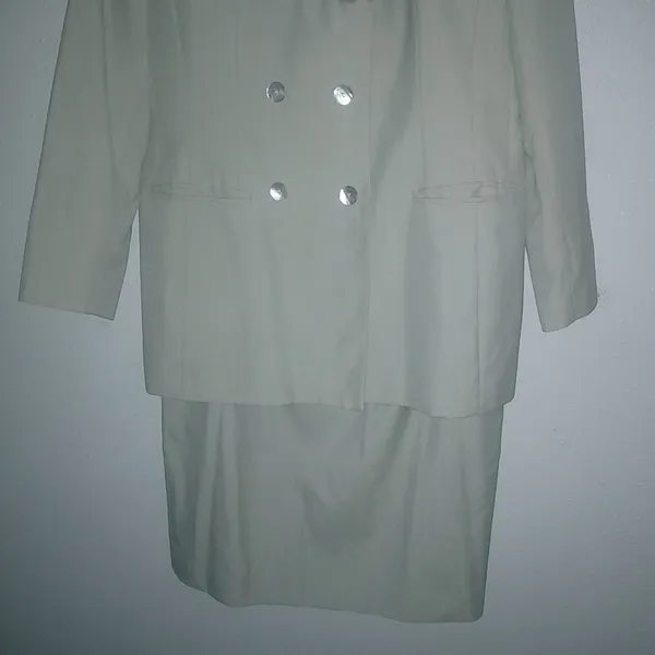 LeSuit 12 Green Tea Double Breasted Skirt Suit Set - Image 12