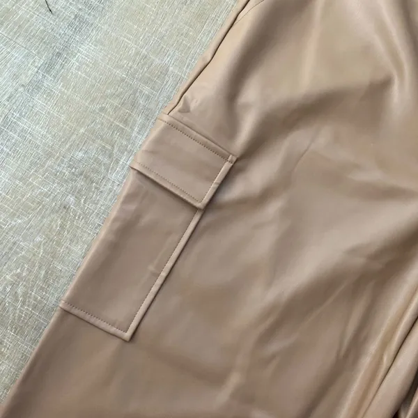 Halogen NWT Wide Leg Faux Leather Cargo Pants Womens XL Taupe Tan Neutral Office - Image 8