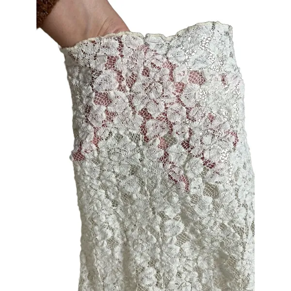 BKE Cream Lace Short Sleeve Sheer‎ Floral Pattern Top Y2K Medium - Image 3