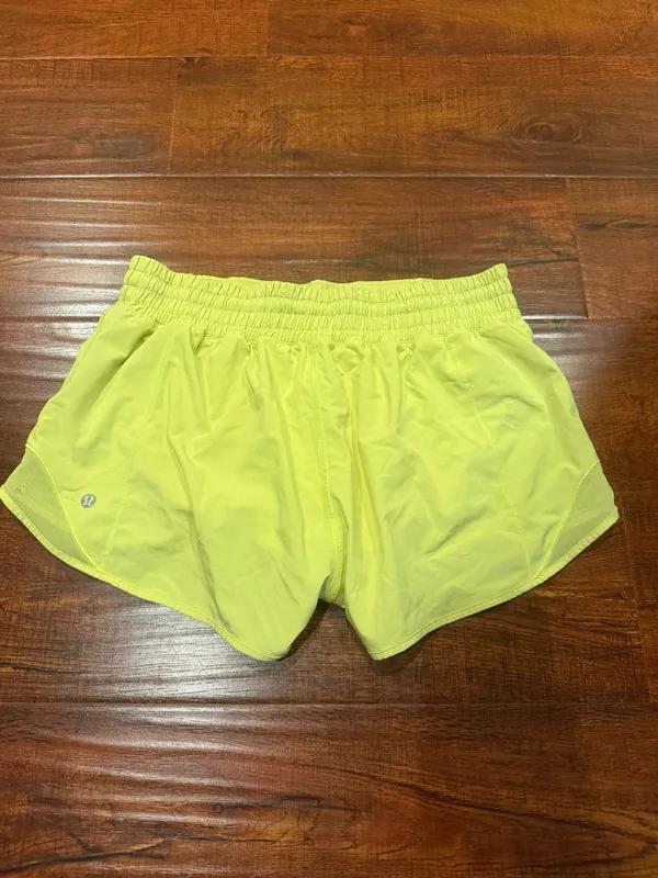 Lululemon Hotty Hot 2.5" - Image 2