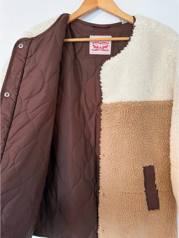 Levi’s Sherpa Teddy Coat - Image 3