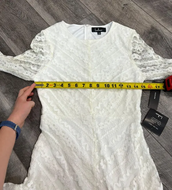 Cream Lace Dress - Image 15